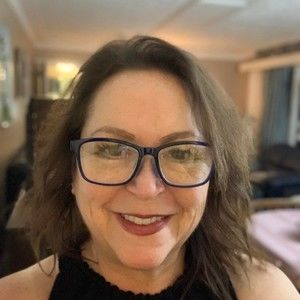 Meet your Posher, Pauline